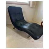 MMS027- Faux Leather Chaise Lounger 