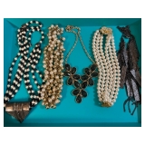 HUNDREDS OF PIECES OF GREAT COSTUME JEWELRY