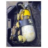 SCUBA AIR TANK AND PRESSURE PACK