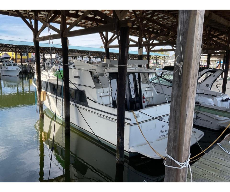 36’ Carver Cabin Cruiser