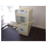 Portable Delonghi Air Conditioner CF 210 BTU 8500